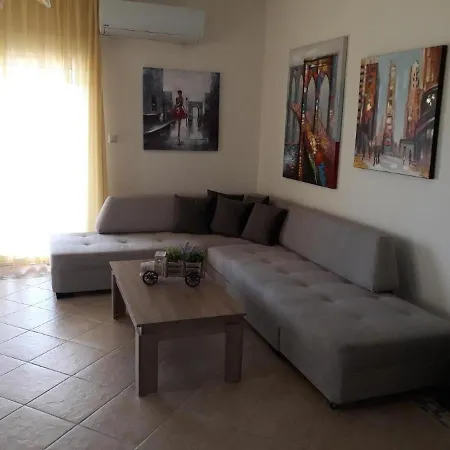 Apartman The Pearl Néa Péramos