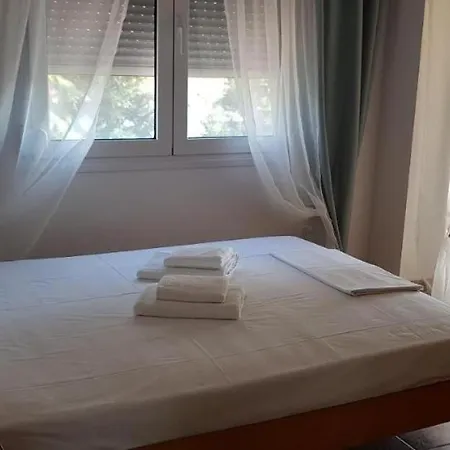 The Pearl * Néa Péramos