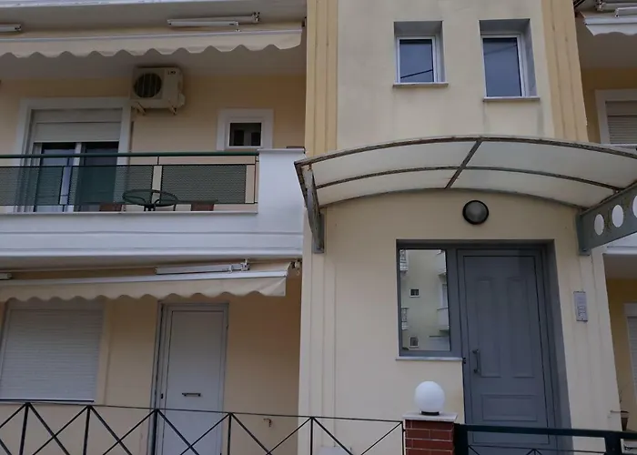 The Pearl * Néa Péramos